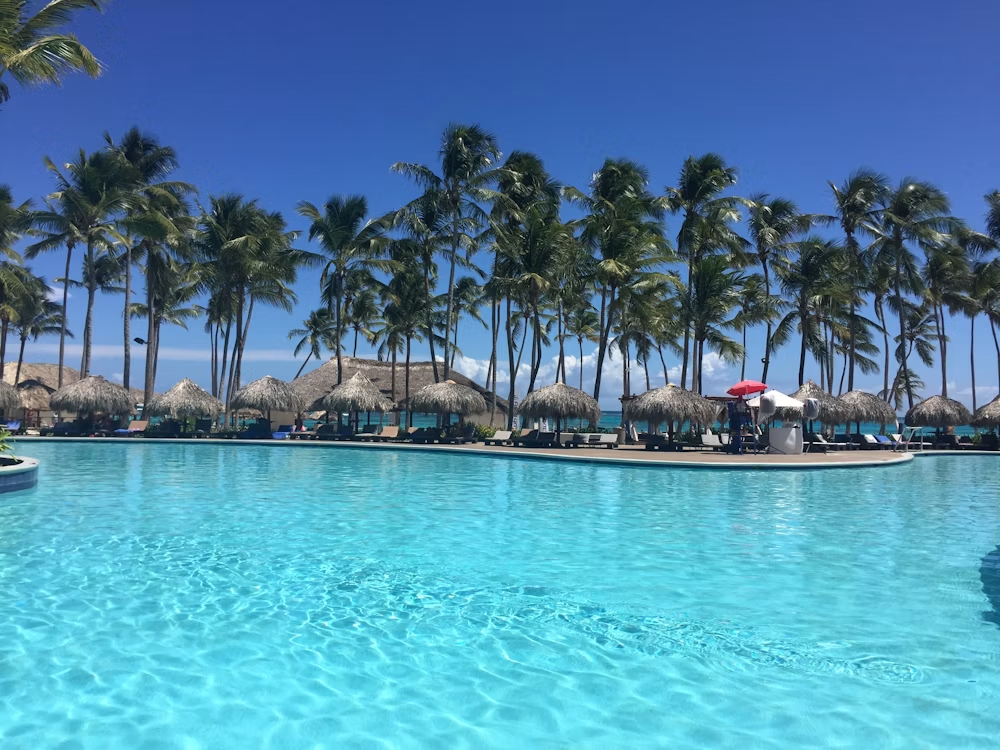 Lion Voyages luxury resort pool